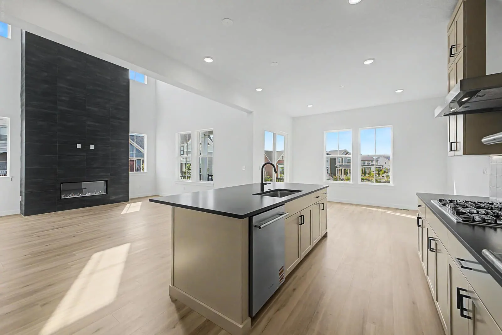 Featured view of 1771 Chestnut Avenue